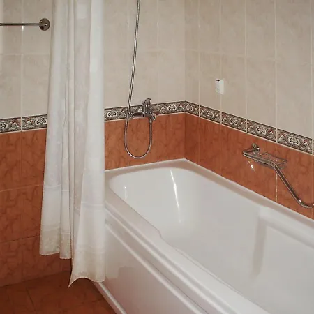 Elegant Private